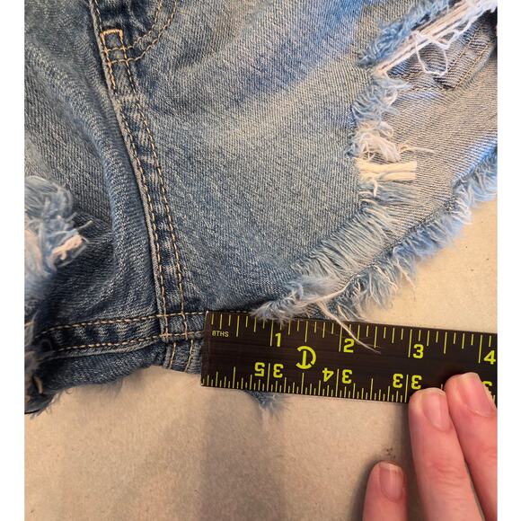 Guess Women's Denim High Rise Distressed Jean Shorts SZ 28 - Picture 7 of 7